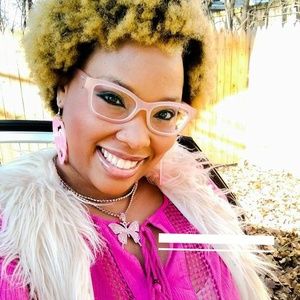 Meet your Posher, Jeanette